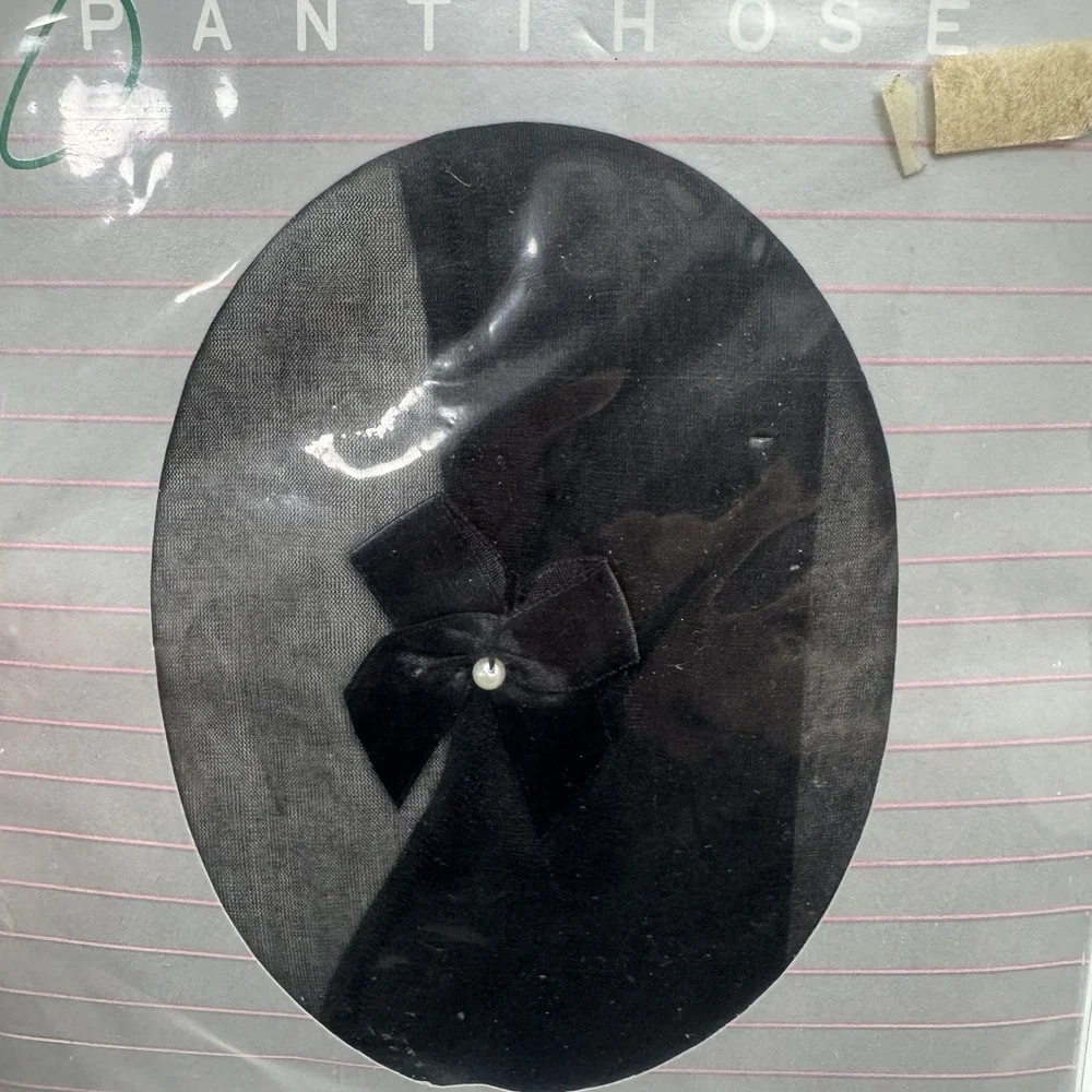 Pair‎ JC PENNY VINTAGE  Fashion Pantyhose Black Gray With black Bow Average